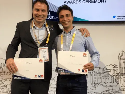 A equipa da Ubudu com certificados de prémio na cerimónia dos Huawei Digital Pulse 2019