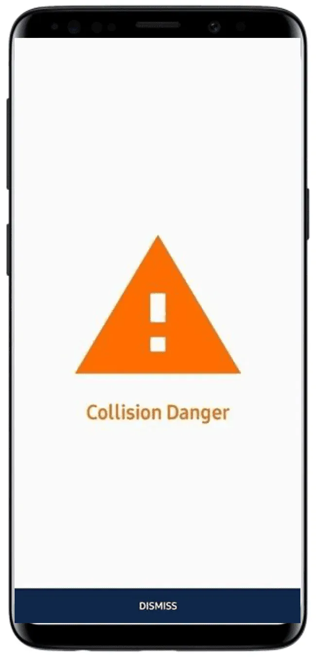 Smartphone a mostrar um alerta “Perigo de colisão” enviado ao condutor da máquina